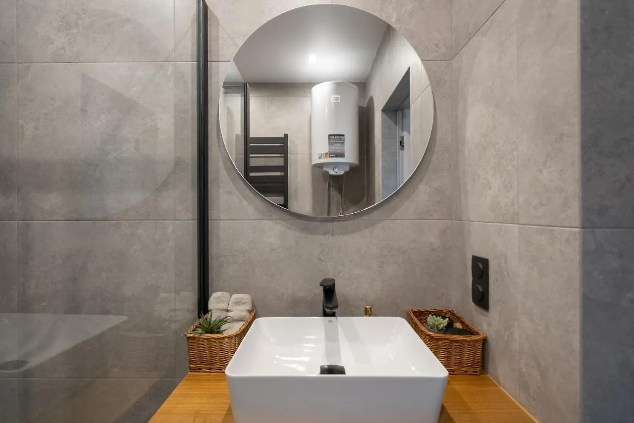 Slavutich Ecoloft Studios Kyiv 0*,  Ukraine